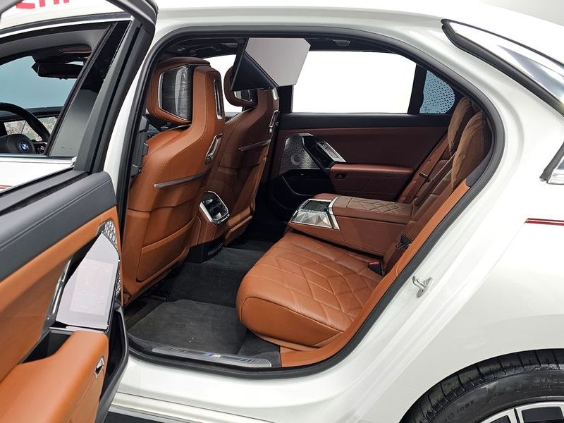 2023 BMW i7 xDrive 60 M sport photo 12