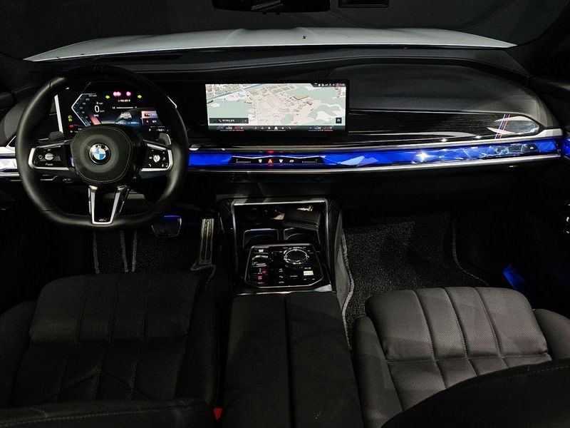 2025 BMW 7 Series 740d xDrive M Sport photo 7