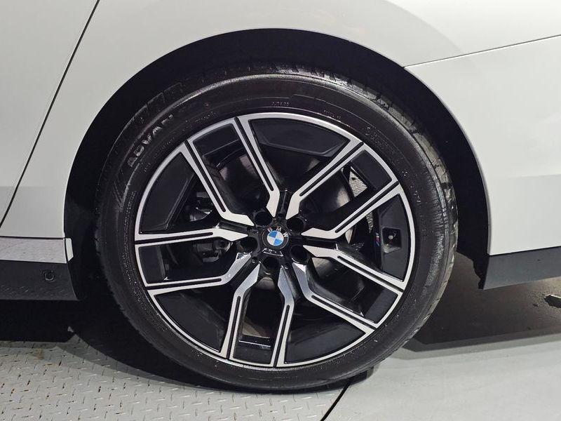 2025 BMW 7 Series 740d xDrive M Sport photo 21