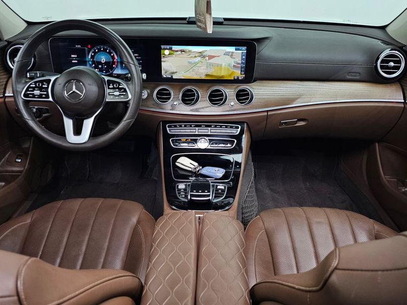 2020 Mercedes-Benz E-Class E300 4MATIC Exclusive photo 7