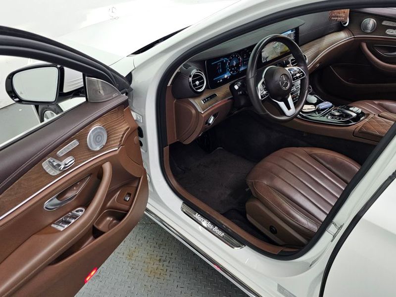 2020 Mercedes-Benz E-Class E300 4MATIC Exclusive photo 10