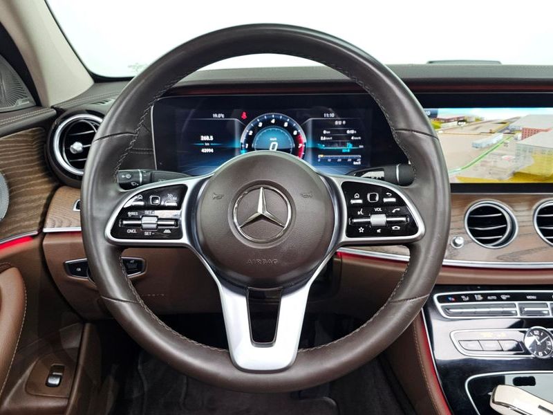 2020 Mercedes-Benz E-Class E300 4MATIC Exclusive photo 13