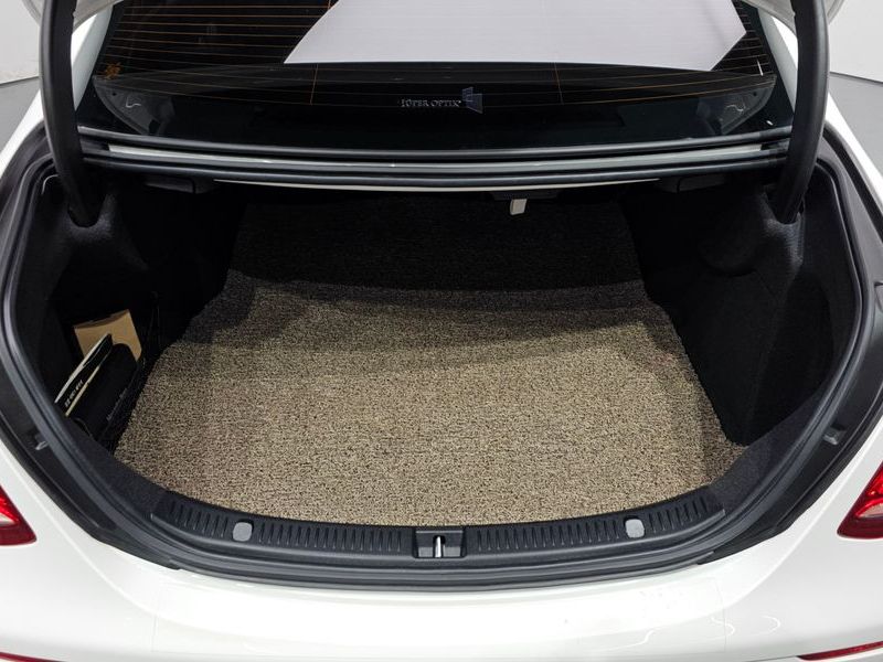 2020 Mercedes-Benz E-Class E300 4MATIC Exclusive photo 16