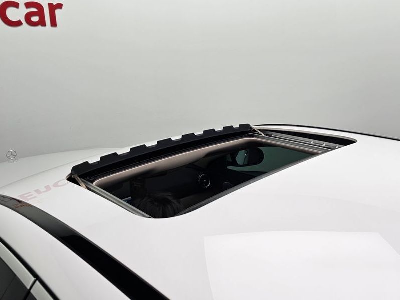 2020 Mercedes-Benz E-Class E300 4MATIC Exclusive photo 29