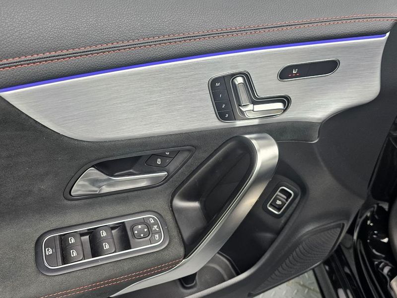 2020 Mercedes-Benz C-Class CLA250 4MATIC photo 11