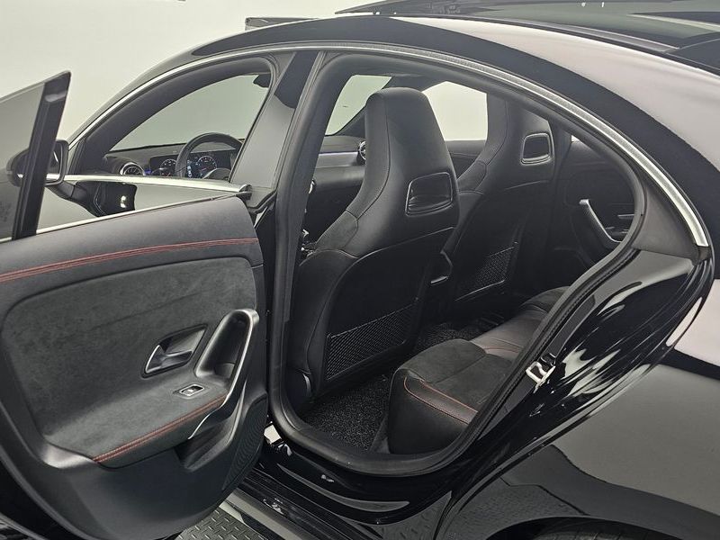 2020 Mercedes-Benz C-Class CLA250 4MATIC photo 18