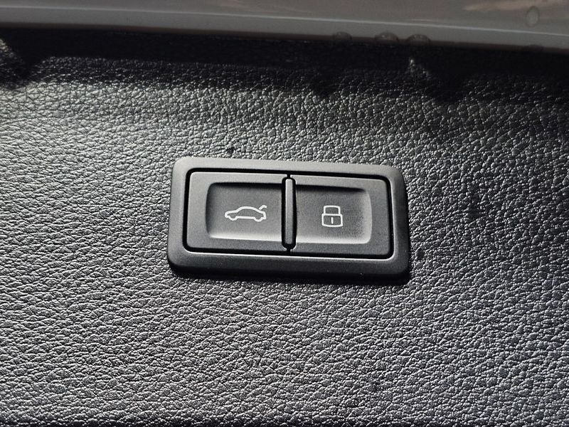 2023 Audi Q5 45 TFSI Quattro Premium photo 20