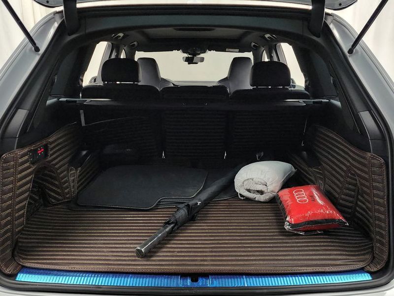 2023 Audi Q7 55 TFSI Quattro Premium photo 20