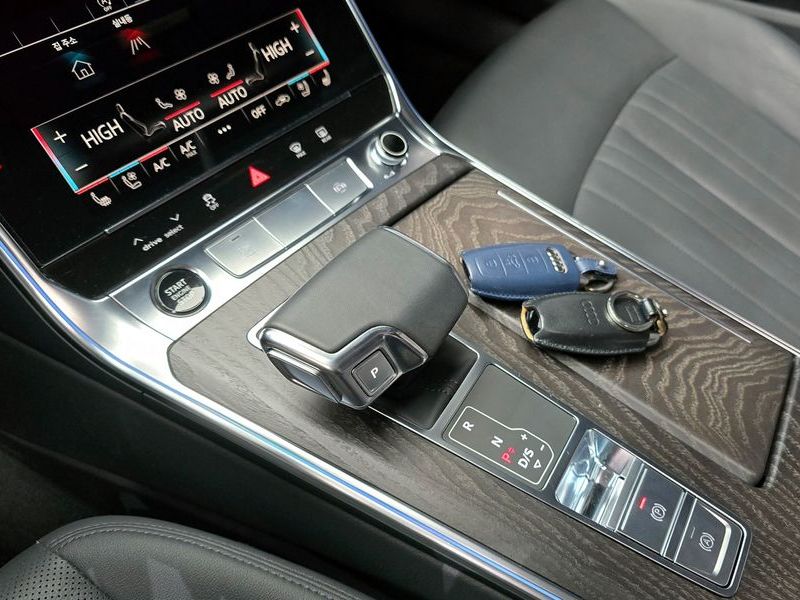 2021 Audi A6 45 TFSI Quattro Premium photo 9