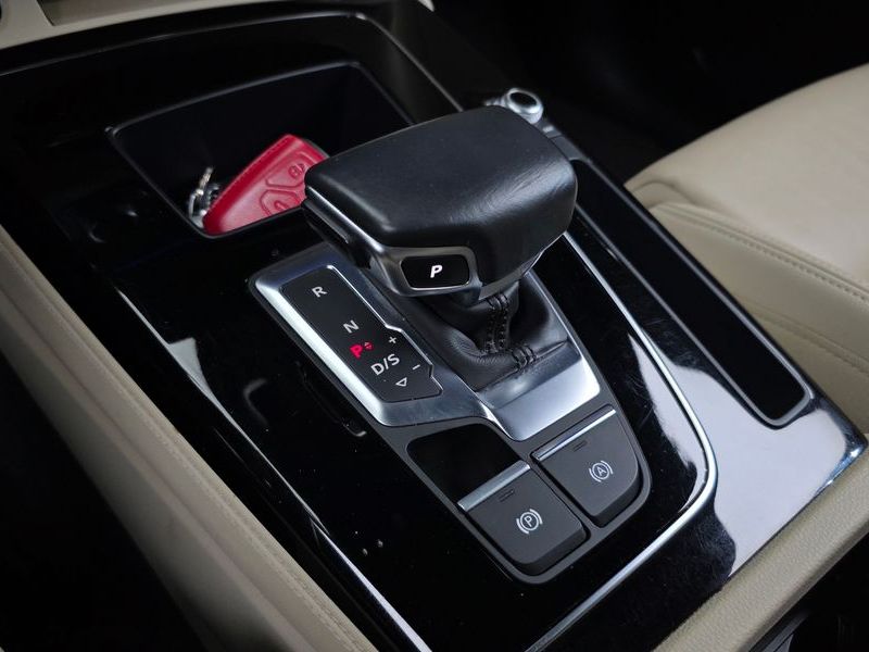 2021 Audi Q5 40 TDI Quattro Premium photo 9