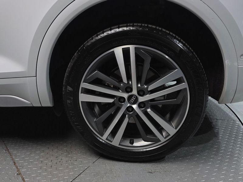 2021 Audi Q5 40 TDI Quattro Premium photo 21