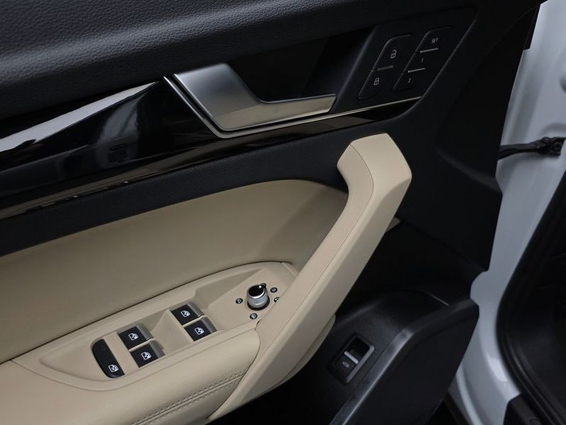 2021 Audi Q5 40 TDI Quattro Premium photo 27