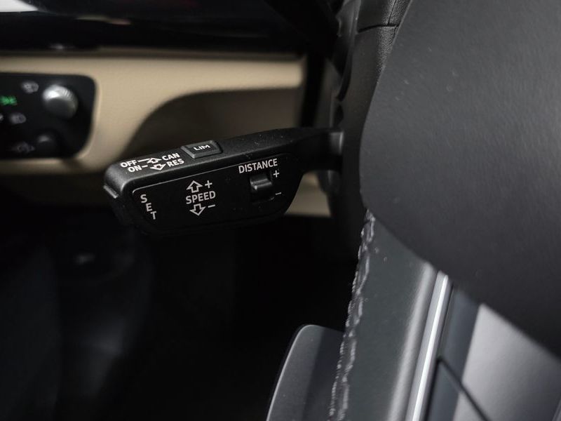 2021 Audi Q5 40 TDI Quattro Premium photo 28