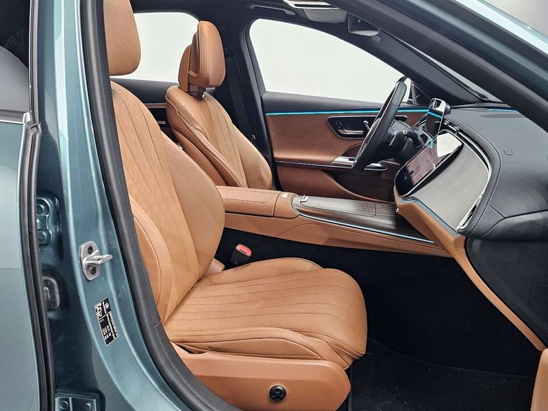 2024 Mercedes-Benz E-Class E300 4MATIC Exclusive photo 10