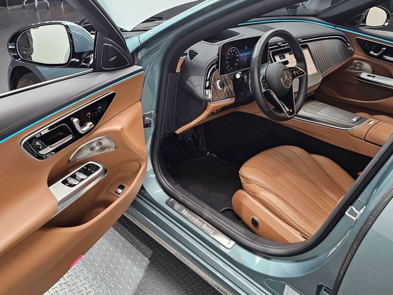 2024 Mercedes-Benz E-Class E300 4MATIC Exclusive photo 11
