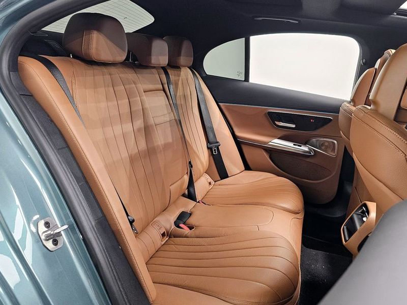 2024 Mercedes-Benz E-Class E300 4MATIC Exclusive photo 12