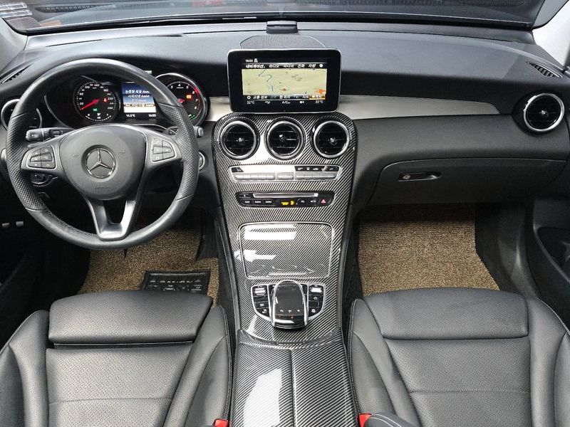 2019 Mercedes-Benz C-Class GLC350e 4MATIC Premium photo 7