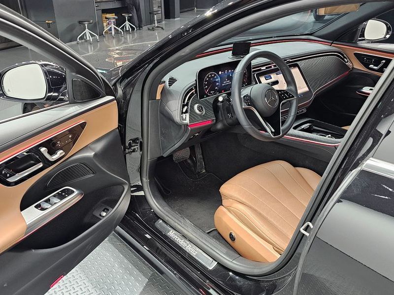 2024 Mercedes-Benz E-Class E200 Avantgarde photo 10