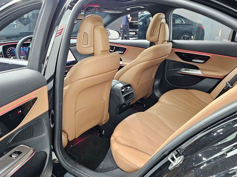 2024 Mercedes-Benz E-Class E200 Avantgarde photo 26