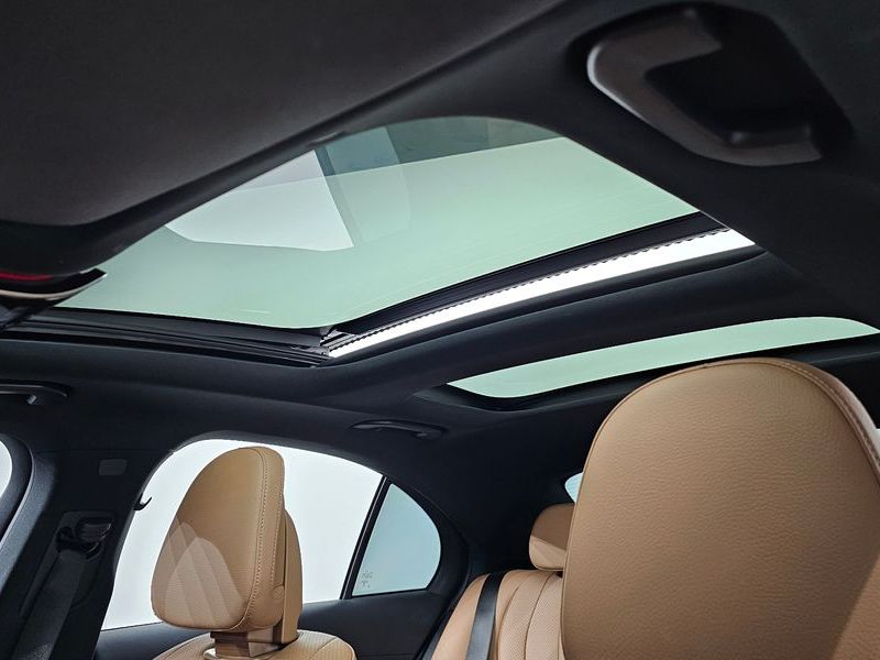 2024 Mercedes-Benz E-Class E200 Avantgarde photo 28