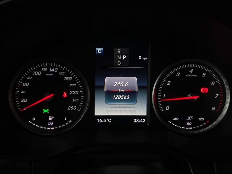 2019 Mercedes-Benz C-Class GCL300 4MATIC Coupe photo 8