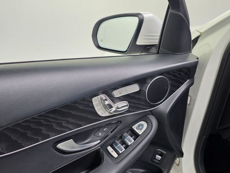 2019 Mercedes-Benz C-Class GCL300 4MATIC Coupe photo 27