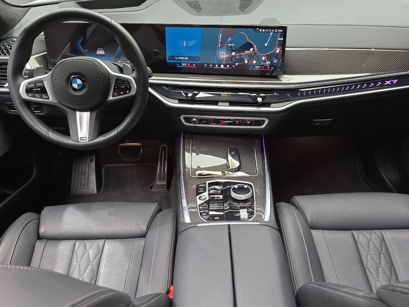 2025 BMW X7 xDrive 40i M Sport 6STR photo 7