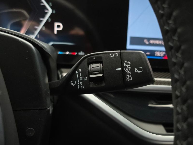 2025 BMW X7 xDrive 40i M Sport 6STR photo 9