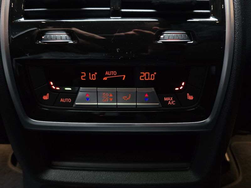 2025 BMW X7 xDrive 40i M Sport 6STR photo 18