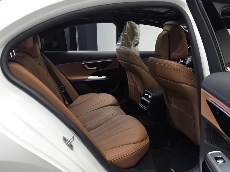 2026 Mercedes-Benz E-Class E200 AMG Line photo 11