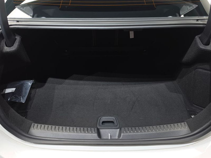 2026 Mercedes-Benz E-Class E200 AMG Line photo 19