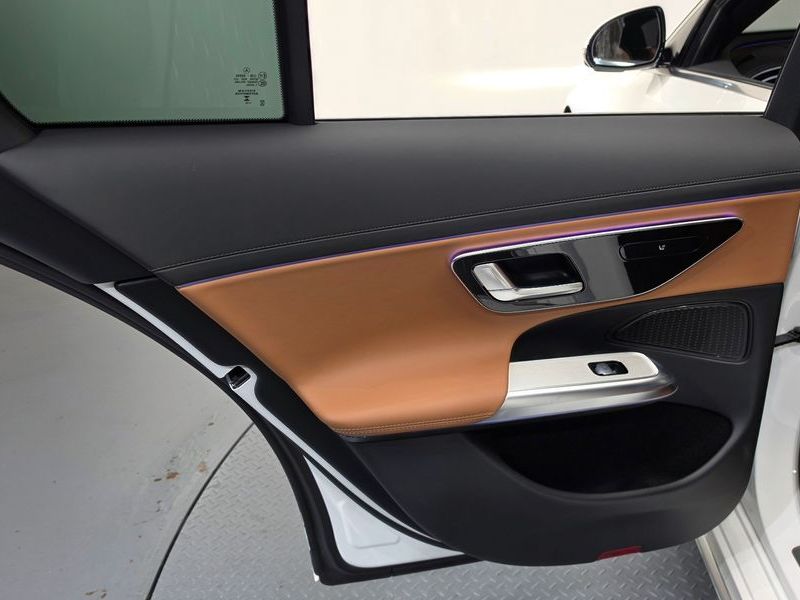 2026 Mercedes-Benz E-Class E200 AMG Line photo 25