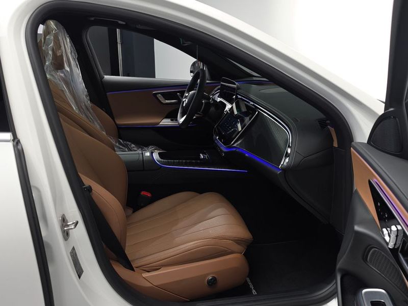 2026 Mercedes-Benz E-Class E200 AMG Line photo 26