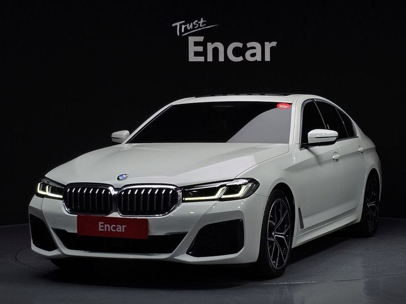 2022 BMW 5 Series 530i xDrive M Sport Package photo 1