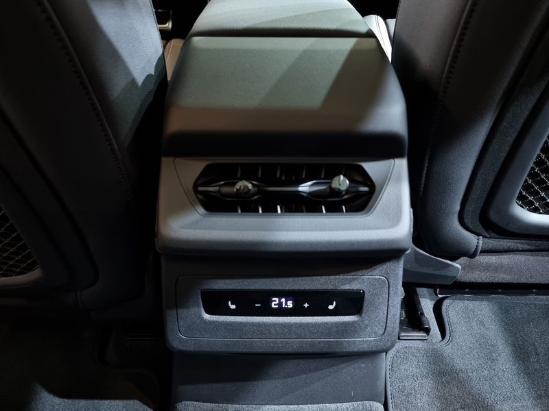 2025 Audi A6 Performance S line photo 18
