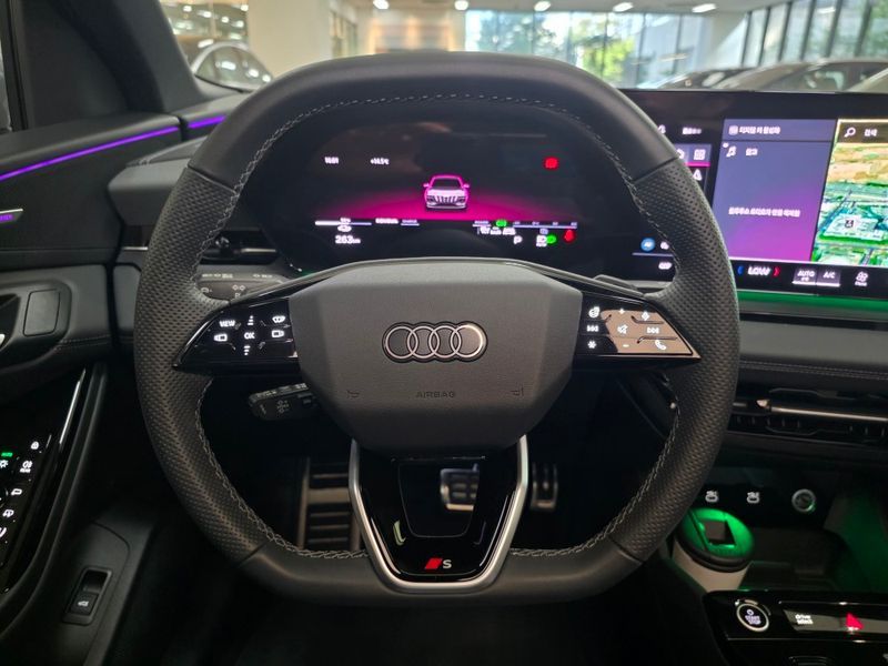 2025 Audi Q6 e-tron Premium Quattro photo 12