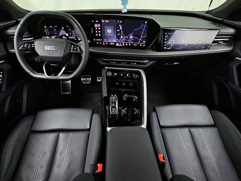 2025 Audi Q5 40 TDI Quattro S Line Black Edition photo 7