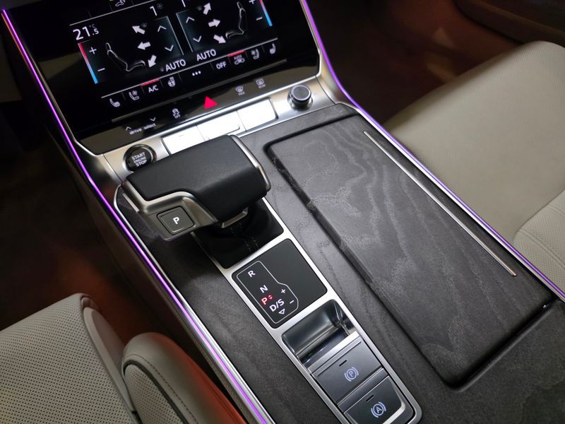 2025 Audi A7 55 TFSI e Quattro Premium photo 9