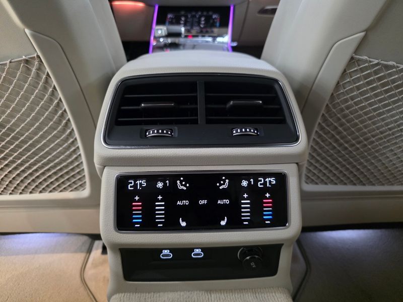 2025 Audi A7 55 TFSI e Quattro Premium photo 18