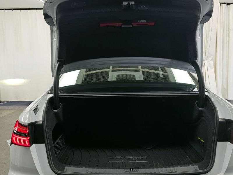 2025 Audi A6 45 TFSI Premium photo 20