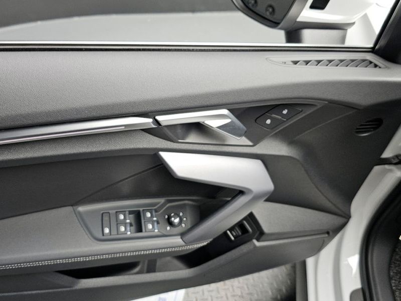 2025 Audi A3 40 TFSI Premium photo 17