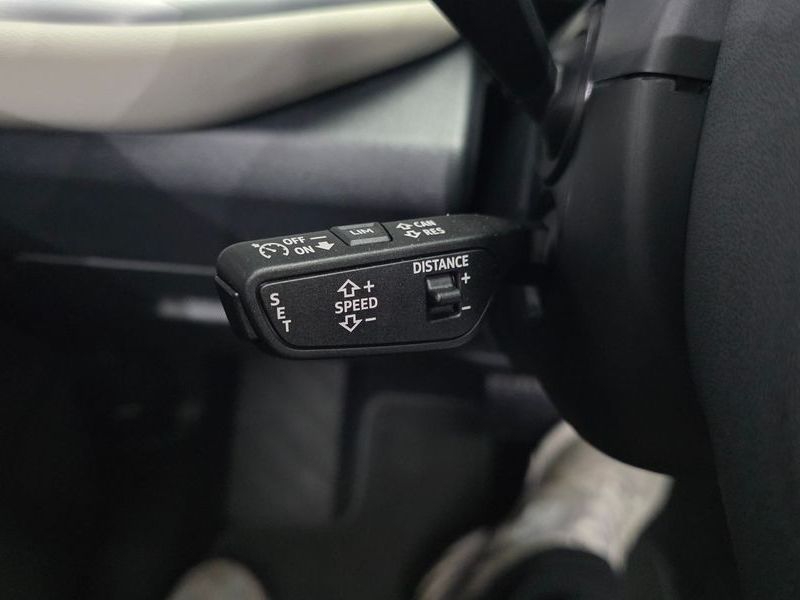 2025 Audi Q5 40 TFSI Quiattro Advanced photo 15