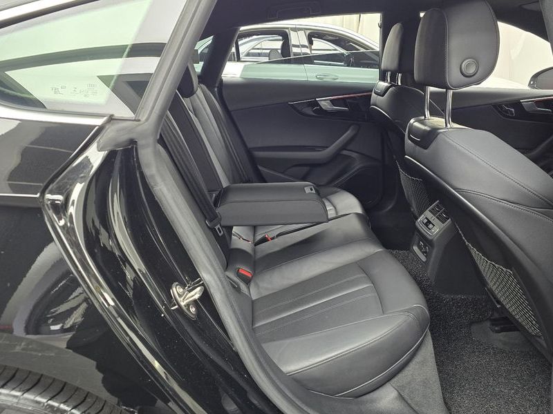 2021 Audi A5 40 TDI Quattro Premium Sportback photo 12