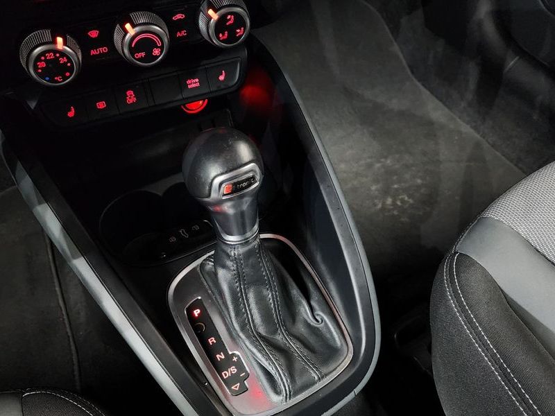 2015 Audi A1 30 TDI Sport photo 9