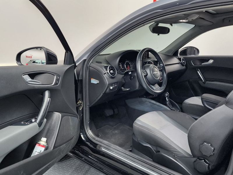 2015 Audi A1 30 TDI Sport photo 10
