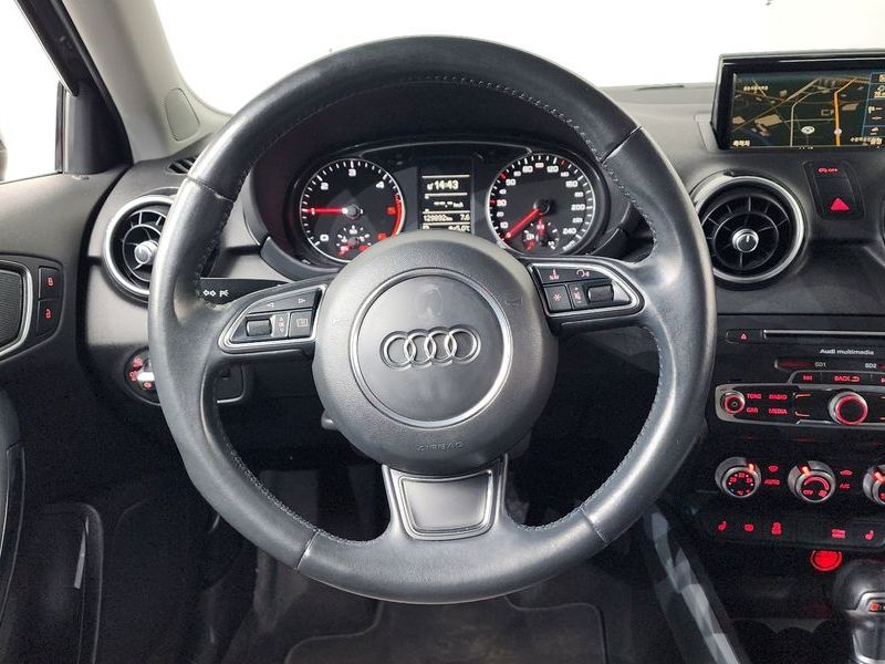 2015 Audi A1 30 TDI Sport photo 13
