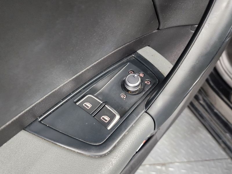 2015 Audi A1 30 TDI Sport photo 15