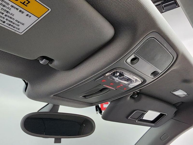 2015 Audi A1 30 TDI Sport photo 17