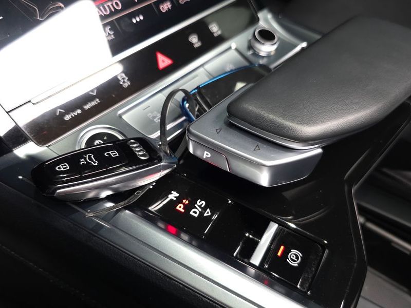 2023 Audi e-tron 55 Quattro photo 9