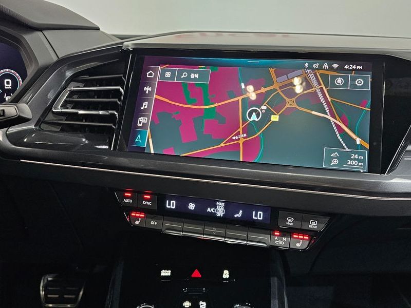 2025 Audi e-tron 45 Sportback photo 13